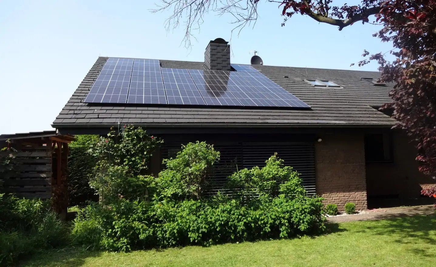 Solaranlage auf dem Dach von Schloss Holte Stukenbrock